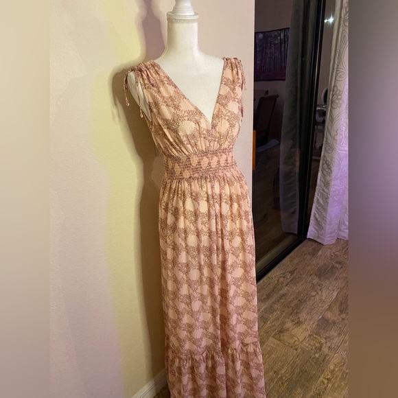 Lush Maxi Dress - Picture 3 of 15